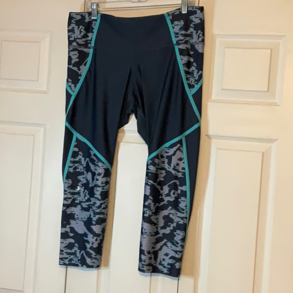 Under Armour Heatgear Compression Leggings Capri Pants 2XL‎